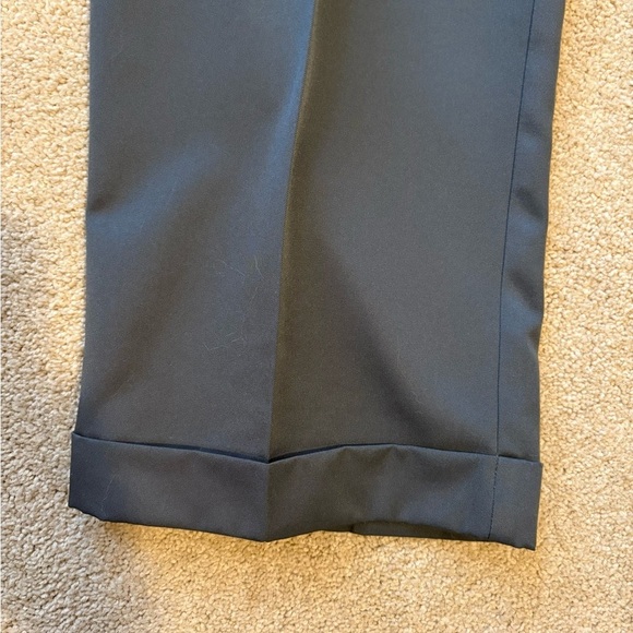 Dockers Premium Pleated Relaxed Fit Cuffed Dark Gray Mens Dress Pants 40x30 - Picture 4 of 11